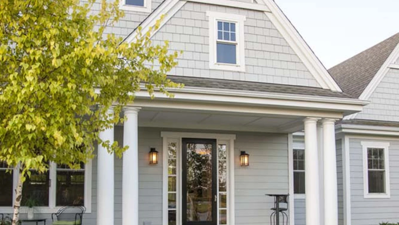 The Homeowner's Guide to Replacement Siding - Fixr.com